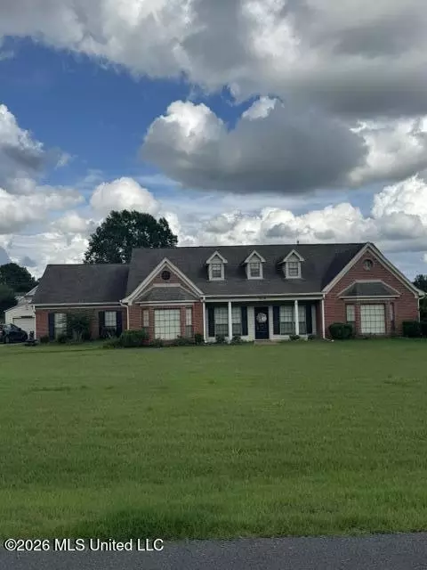 4430 Summers Pl Dr, Olive Branch, MS 38654
