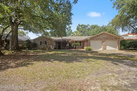 385 Lakeview Blvd, Biloxi, MS 39531
