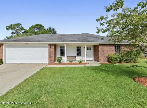 3421 N 10th St, Ocean Springs, MS 39564