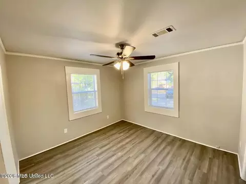 227 Broadmoor Dr, Jackson, MS 39206 photo 5