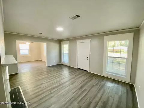 227 Broadmoor Dr, Jackson, MS 39206 photo 4