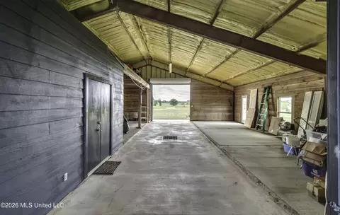 Entry Way - 482 Cane Creek Rd, Flora, MS 39071 photo 3 of 4