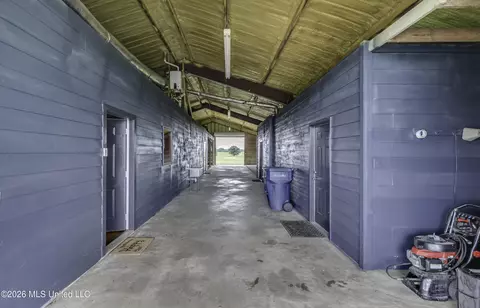 Entry Way - 482 Cane Creek Rd, Flora, MS 39071 photo 4 of 4