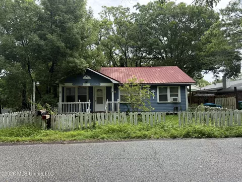 2005 23rd St, Pascagoula, MS 39581