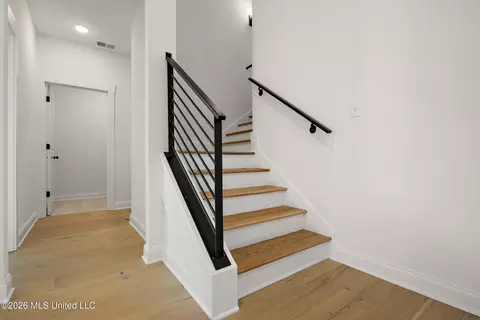 Entry Way - 610 Sunflower St, Nesbit, MS 38651 photo 2 of 5