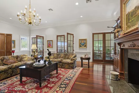 Living - 147 Chantilly Dr, Madison, MS 39110 photo 4 of 5
