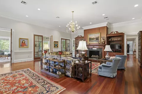 Living - 147 Chantilly Dr, Madison, MS 39110 photo 3 of 5