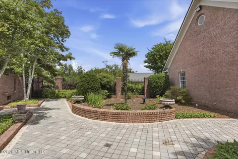 Exterior - 147 Chantilly Dr, Madison, MS 39110 photo 11 of 28