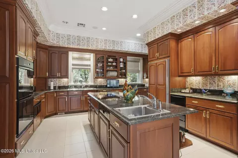 Kitchen - 147 Chantilly Dr, Madison, MS 39110 photo 6 of 7