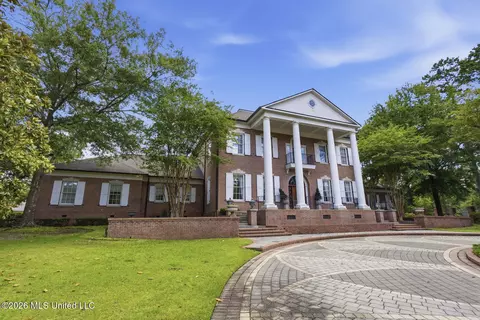 Exterior - 147 Chantilly Dr, Madison, MS 39110 photo 3 of 28