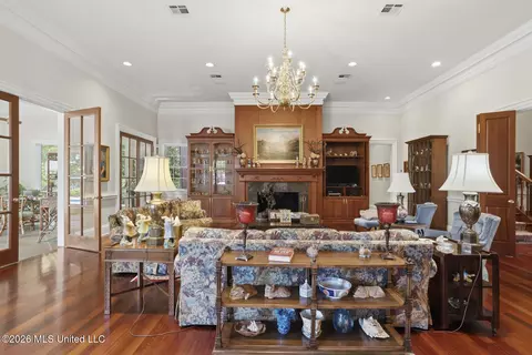 Living - 147 Chantilly Dr, Madison, MS 39110 photo 2 of 5