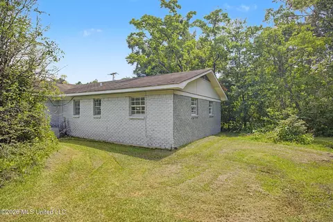 Exterior - 5018 Frederick St, Moss Point, MS 39563 photo 3 of 4