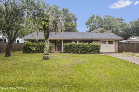 9121 Barnacle Blvd, Ocean Springs, MS 39564