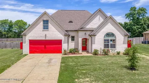 2500 Shelburne Ln, Southaven, MS 38672