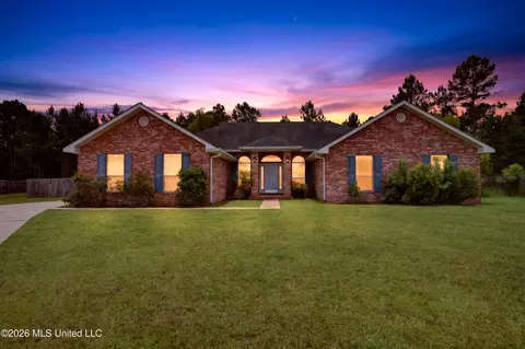10331 Maple Cv, Ocean Springs, MS 39565