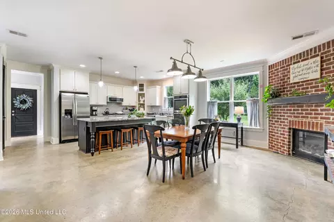 Dining - 479 Hope Rd, Coldwater, MS 38618 photo 1 of 2
