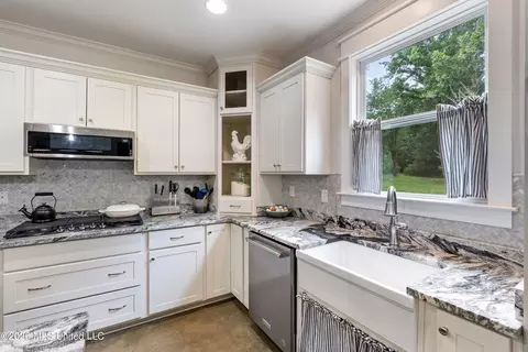 Kitchen - 479 Hope Rd, Coldwater, MS 38618 photo 2 of 5