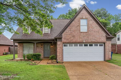 5900 Magnolia Lakes Dr, Olive Branch, MS 38654