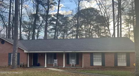 5636 Ridgewood Rd, Jackson, MS 39211