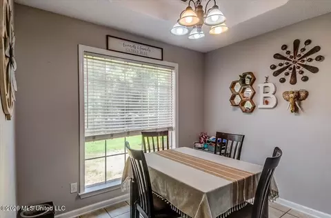Dining - 1246 Pontotoc St, Hernando, MS 38632 photo 2 of 2