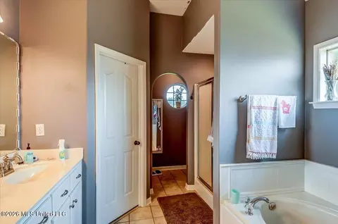 Entry Way - 1246 Pontotoc St, Hernando, MS 38632 photo 2 of 2