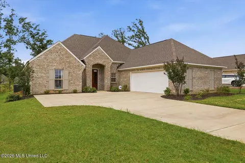 124 Autumn Dr, Madison, MS 39110
