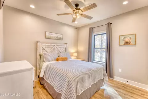 Bedroom - 4441 Audubon Trl, Biloxi, MS 39532 photo 4 of 4