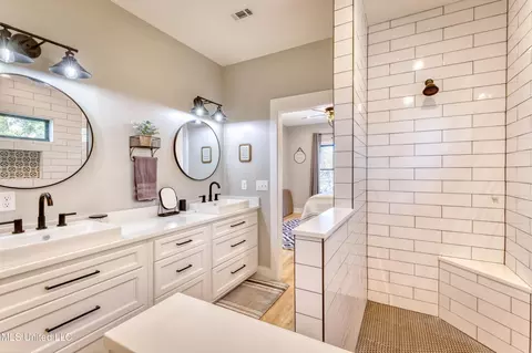 Bath - 4441 Audubon Trl, Biloxi, MS 39532 photo 2 of 6