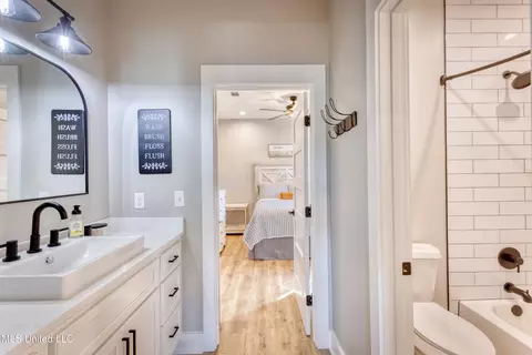 Bath - 4441 Audubon Trl, Biloxi, MS 39532 photo 3 of 6