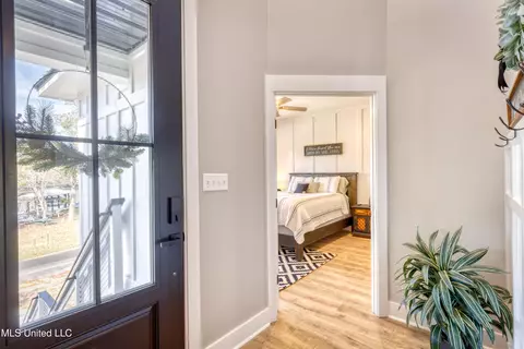 Entry Way - 4441 Audubon Trl, Biloxi, MS 39532 photo 1 of 2