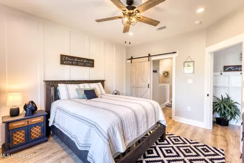 Bedroom - 4441 Audubon Trl, Biloxi, MS 39532 photo 2 of 4