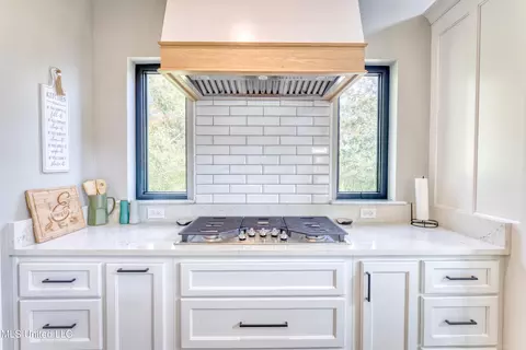 Kitchen - 4441 Audubon Trl, Biloxi, MS 39532 photo 2 of 3