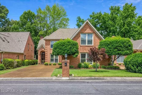 6595 Masters Dr, Olive Branch, MS 38654