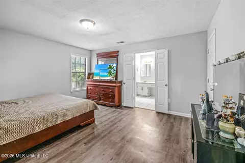 Bedroom - 6946 River Birch Rd, Walls, MS 38680 photo 1 of 2