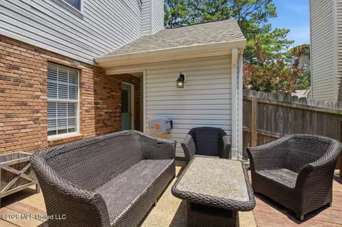 Exterior - 111 Shadow Hill Dr, Madison, MS 39110 photo 6 of 11