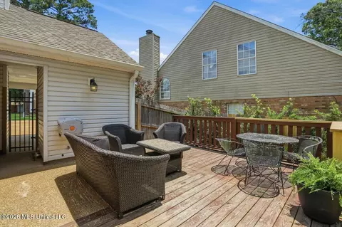 Exterior - 111 Shadow Hill Dr, Madison, MS 39110 photo 5 of 11