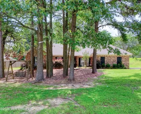 107 Manchester Dr, Vicksburg, MS 39183