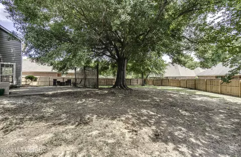 Exterior - 101 Darrowsby Pl, Madison, MS 39110 photo 14 of 15