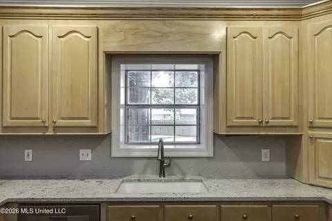 Kitchen - 101 Darrowsby Pl, Madison, MS 39110 photo 4 of 4