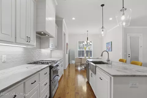 Kitchen - 406 Pilot Cir, Brandon, MS 39047 photo 5 of 5