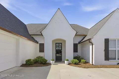 Exterior - 406 Pilot Cir, Brandon, MS 39047 photo 3 of 5
