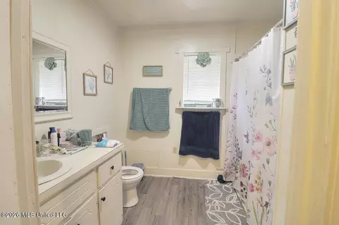 Bath - 46 L Mcdonald Rd, Wiggins, MS 39577 photo 1 of 2