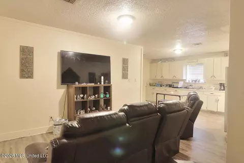 46 L Mcdonald Rd, Wiggins, MS 39577