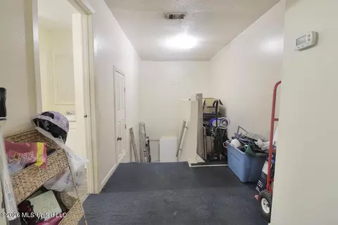 Entry Way - 46 L Mcdonald Rd, Wiggins, MS 39577 photo 2 of 2