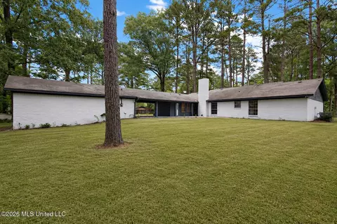 Exterior - 13 Rob Ln, Jackson, MS 39212 photo 3 of 5