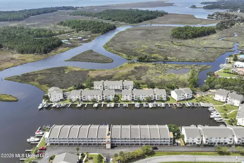 2421 Beachview Dr #H05, Ocean Springs, MS 39564