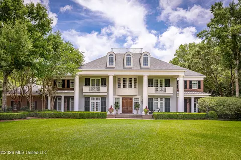 120 Knapp Rd, Ocean Springs, MS 39564