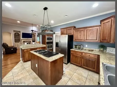 Kitchen - 119 Lindsey Dr, Hernando, MS 38632 photo 1 of 6