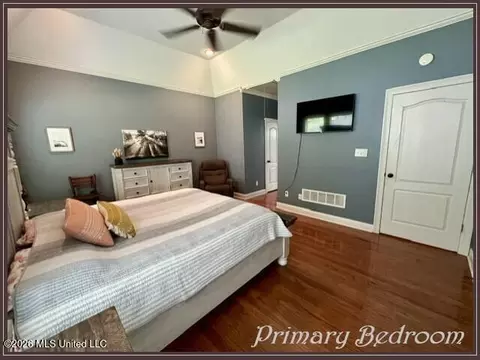 Bedroom - 119 Lindsey Dr, Hernando, MS 38632 photo 2 of 5