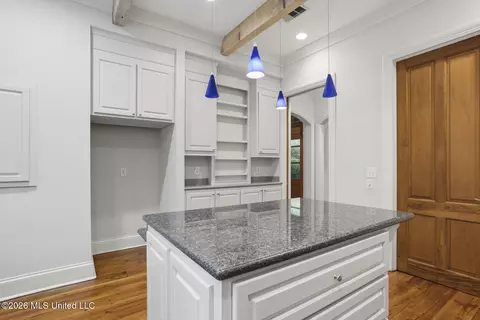 Kitchen - 1227 Belvoir Pl, Jackson, MS 39202 photo 3 of 4
